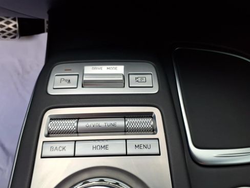 Used 2023 Genesis GV70 3.5T Sport w/ Sport Prestige Package AWD/4WD image 29