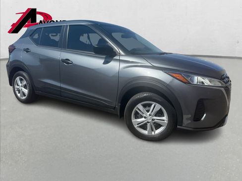 Used 2025 Nissan Kicks Play S image 5