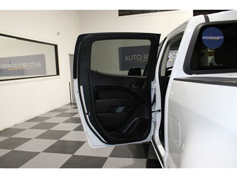 Used 2021 Chevrolet Colorado LT w/ LT Convenience Package image 13