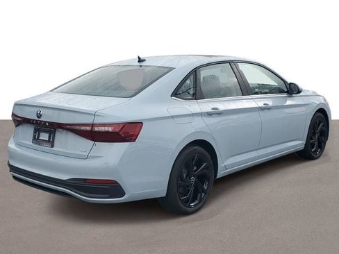 New 2026 Volkswagen Jetta SE FWD image 4