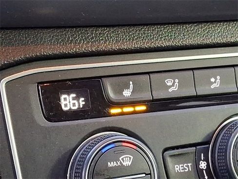 Used 2019 Volkswagen Atlas SE w/ Towing Package image 25