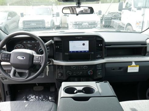 New 2026 Ford F250 XLT w/ FX4 Off-Road Package AWD/4WD image 4
