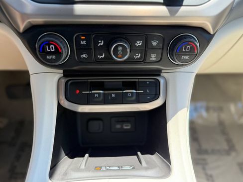 Used 2023 GMC Acadia Denali AWD/4WD image 21