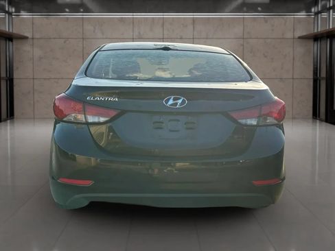 Used 2014 Hyundai Elantra SE w/ Option Group 02 FWD image 17