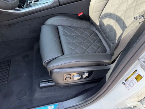 New 2026 BMW X5 sDrive40i RWD image 13