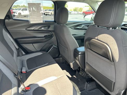 Used 2021 Chevrolet TrailBlazer LT w/ Convenience Package AWD/4WD image 17