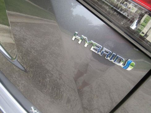 Used 2021 Toyota Highlander XLE FWD image 13