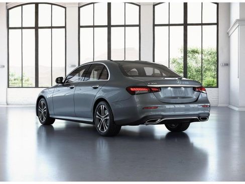 Used 2022 Mercedes-Benz E 350 4MATIC Sedan image 29