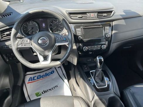Used 2019 Nissan Rogue SL w/ Premium Package AWD/4WD image 18