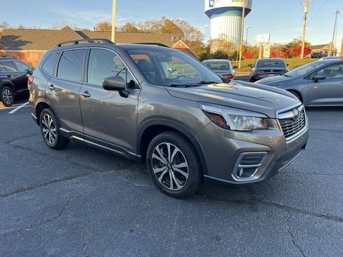Used 2019 Subaru Forester Limited w/ Popular Package #3 image 4