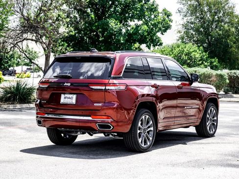 New 2025 Jeep Grand Cherokee Overland w/ Adv Protech Group III image 4