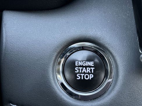 Used 2023 Toyota Highlander LE image 16