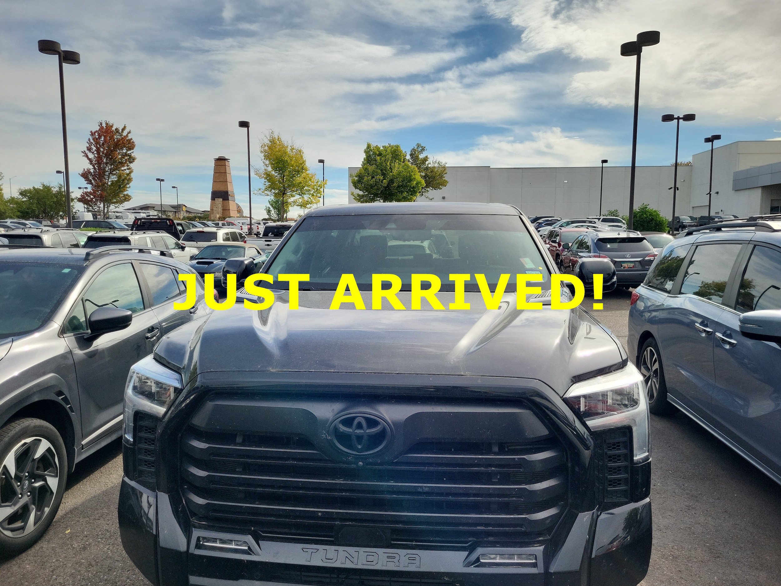 Used 2024 Toyota Tundra Limited AWD/4WD image 2