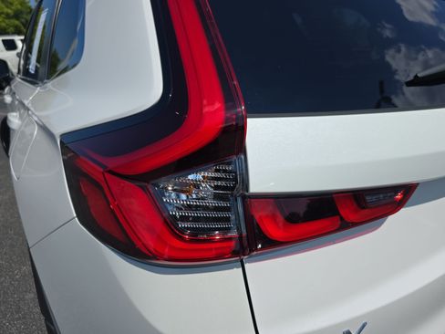 Used 2025 Honda CR-V Sport-L image 33