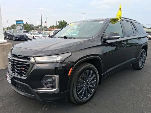 Used 2023 Chevrolet Traverse RS w/ LPO, Floor Liner Package AWD/4WD image 11