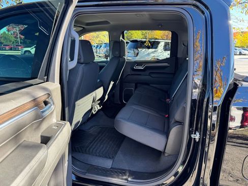 Used 2023 Chevrolet Silverado 1500 LT image 18