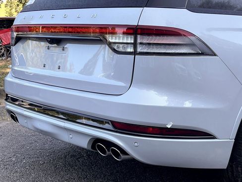 New 2025 Lincoln Aviator Reserve w/ Luxury Package image 4