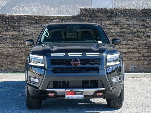 Used 2025 Nissan Frontier Pro-X image 2
