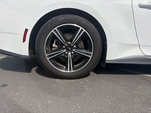 Used 2024 Ford Mustang Premium image 9