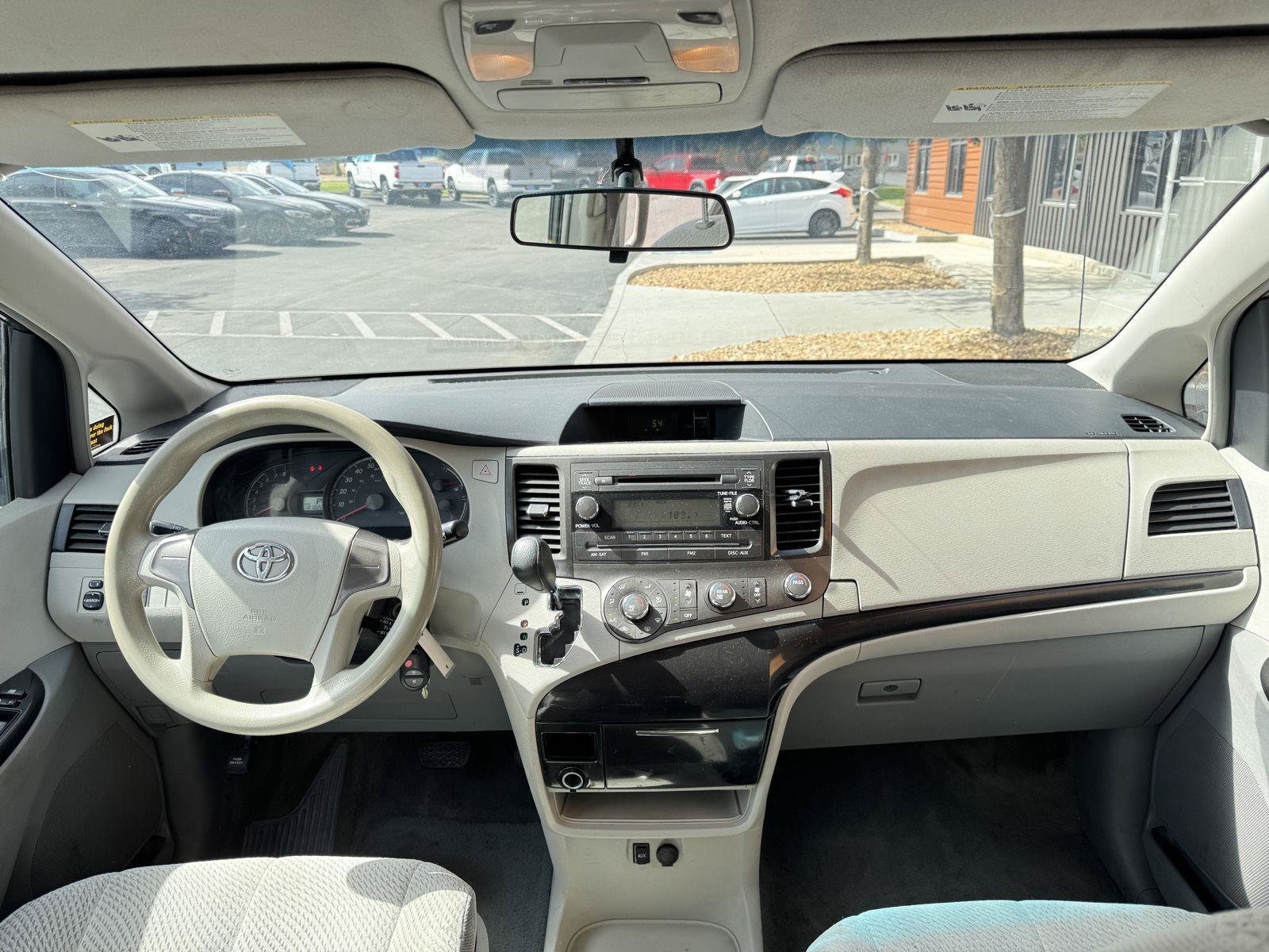 Used 2012 Toyota Sienna LE FWD image 13