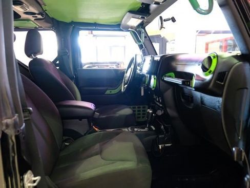 Used 2016 Jeep Wrangler Sport image 29