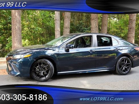 Used 2020 Toyota Camry SE FWD image 5