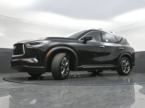 Used 2023 INFINITI QX60 Luxe w/ Cargo Package FWD image 30