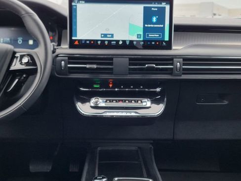 Certified 2024 Lincoln Corsair AWD w/ Equipment Group 101A image 27