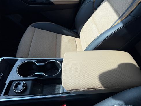 Used 2025 Chevrolet Equinox ACTIV w/ Safety and Technology Package image 14