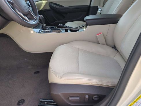 Used 2015 Chevrolet Malibu LT w/ Power Convenience Package image 17