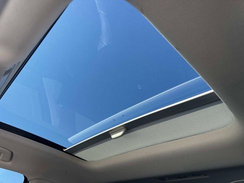 Certified 2022 Volkswagen Jetta SEL image 15