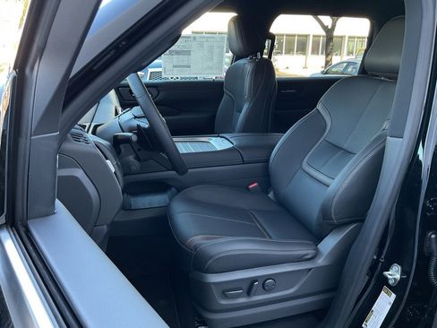 New 2026 Nissan Armada SL image 13