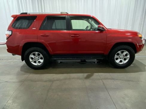 Certified 2021 Toyota 4Runner SR5 Premium image 3
