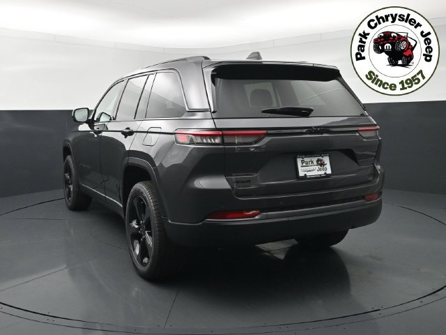 New 2026 Jeep Grand Cherokee Limited w/ Limited Altitude Package AWD/4WD image 4