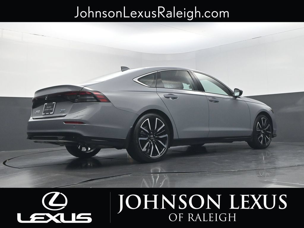 Used 2023 Honda Accord Touring image 19