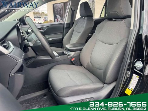 Used 2024 Toyota RAV4 AWD Hybrid image 10