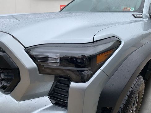 New 2025 Toyota Tacoma TRD Off-Road AWD/4WD image 28