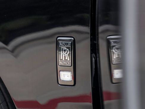 Used 2026 Rolls-Royce Cullinan Black Badge AWD/4WD image 17