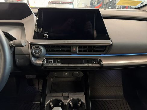 Used 2024 Toyota Prius XLE AWD/4WD image 14