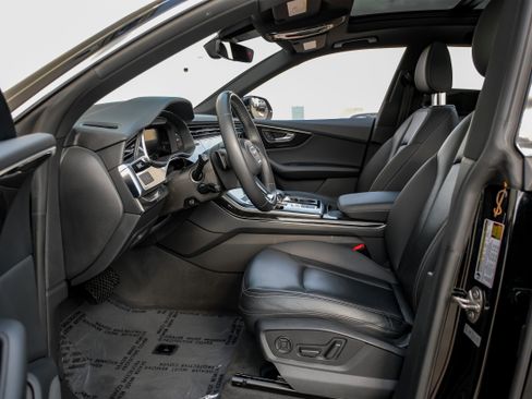 Used 2021 Audi Q8 Premium w/ Convenience Package image 3