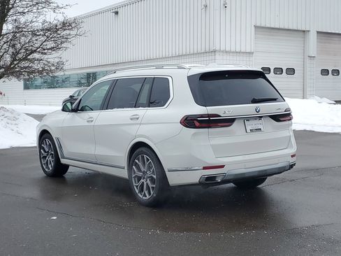 New 2026 BMW X7 xDrive40i w/ Premium Package image 2