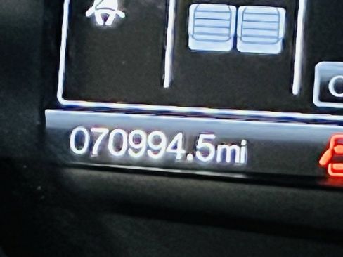 Used 2023 Ford Edge Titanium image 8