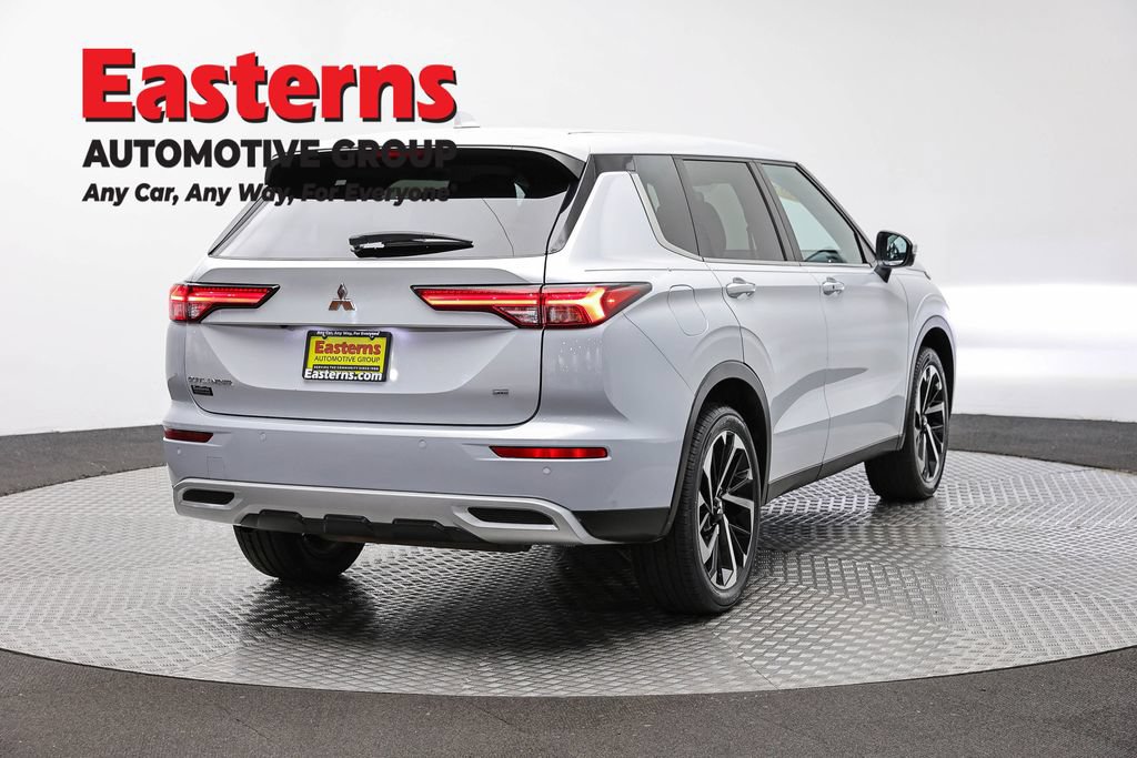 Used 2024 Mitsubishi Outlander SE AWD/4WD image 6