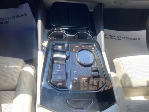 Used 2024 BMW 530i xDrive w/ Convenience Package AWD/4WD image 13