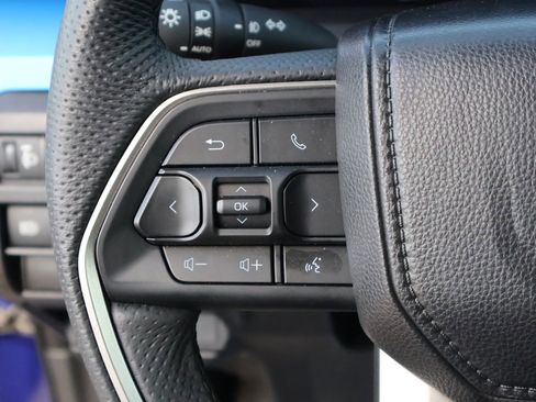 Used 2025 Toyota Tacoma TRD Off-Road image 33