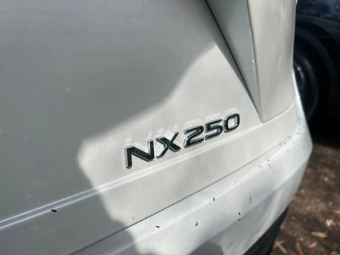 Used 2022 Lexus NX 250 FWD image 5