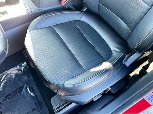 Used 2020 Ford Escape Titanium image 20