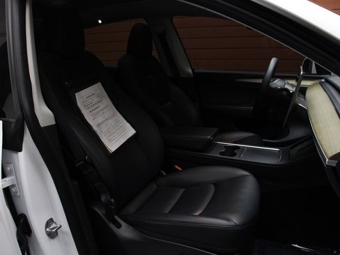 Used 2023 Tesla Model Y Performance image 21