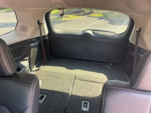 Used 2024 Honda Pilot Touring image 17