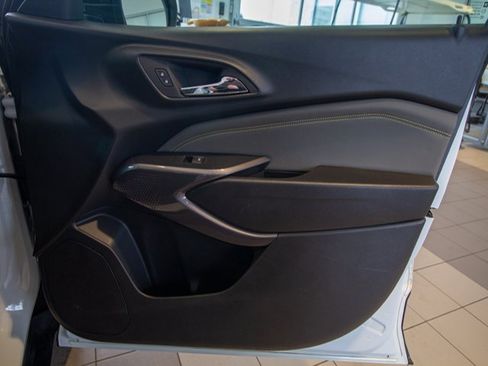 Used 2024 Chevrolet Trax ACTIV w/ Sunroof Package image 10